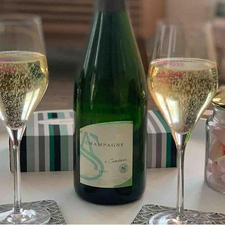 Dom Perignon , Au Coeur Du Centre-Ville D'Epernay Luaran gambar